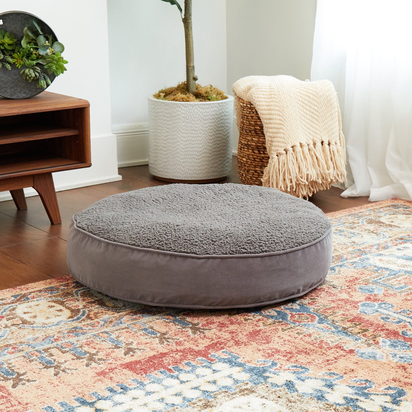 Scout Deluxe Round Sherpa Top Pillow Dog Bed